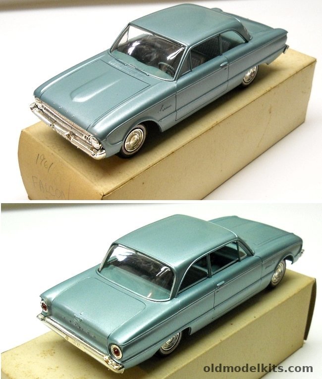 AMT 1/25 1961 Falcon Sedan Promo plastic model kit